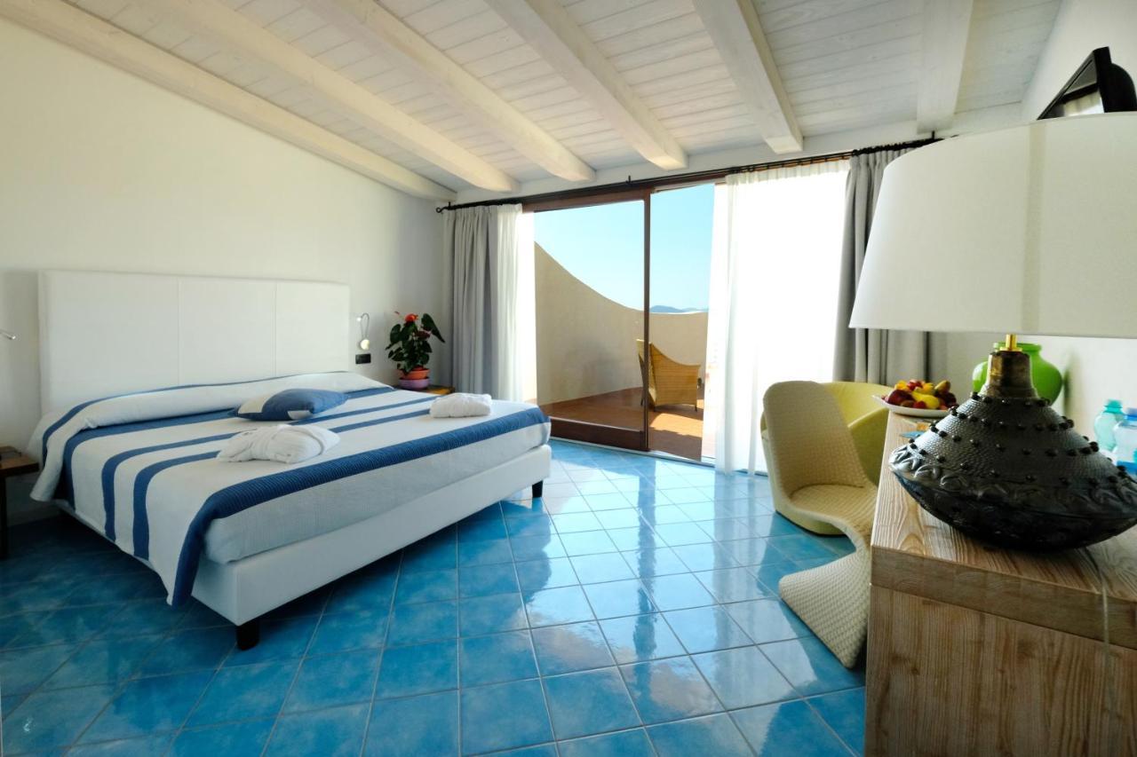 Hotel Resort & Spa Baia Caddinas Golfo Aranci Exterior foto