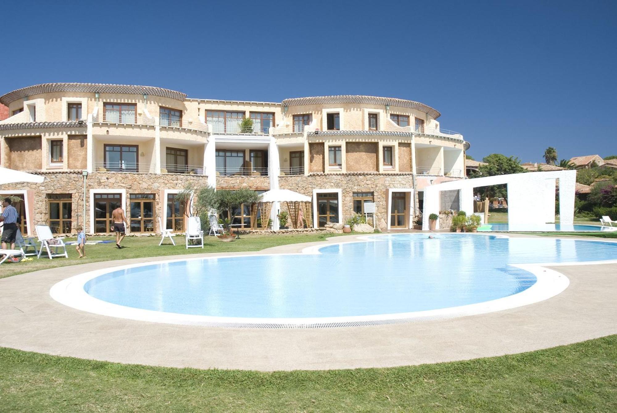 Hotel Resort & Spa Baia Caddinas Golfo Aranci Exterior foto