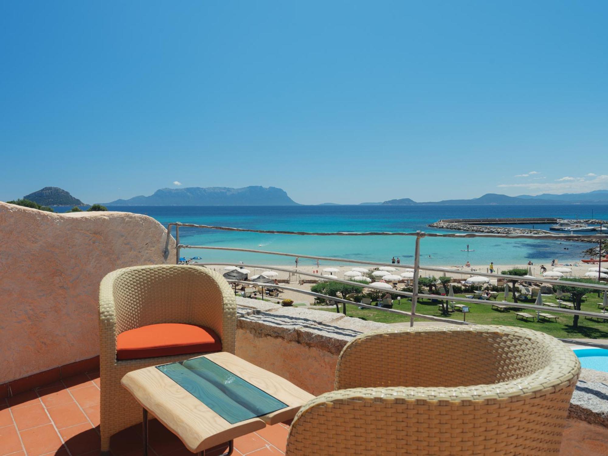 Hotel Resort & Spa Baia Caddinas Golfo Aranci Exterior foto